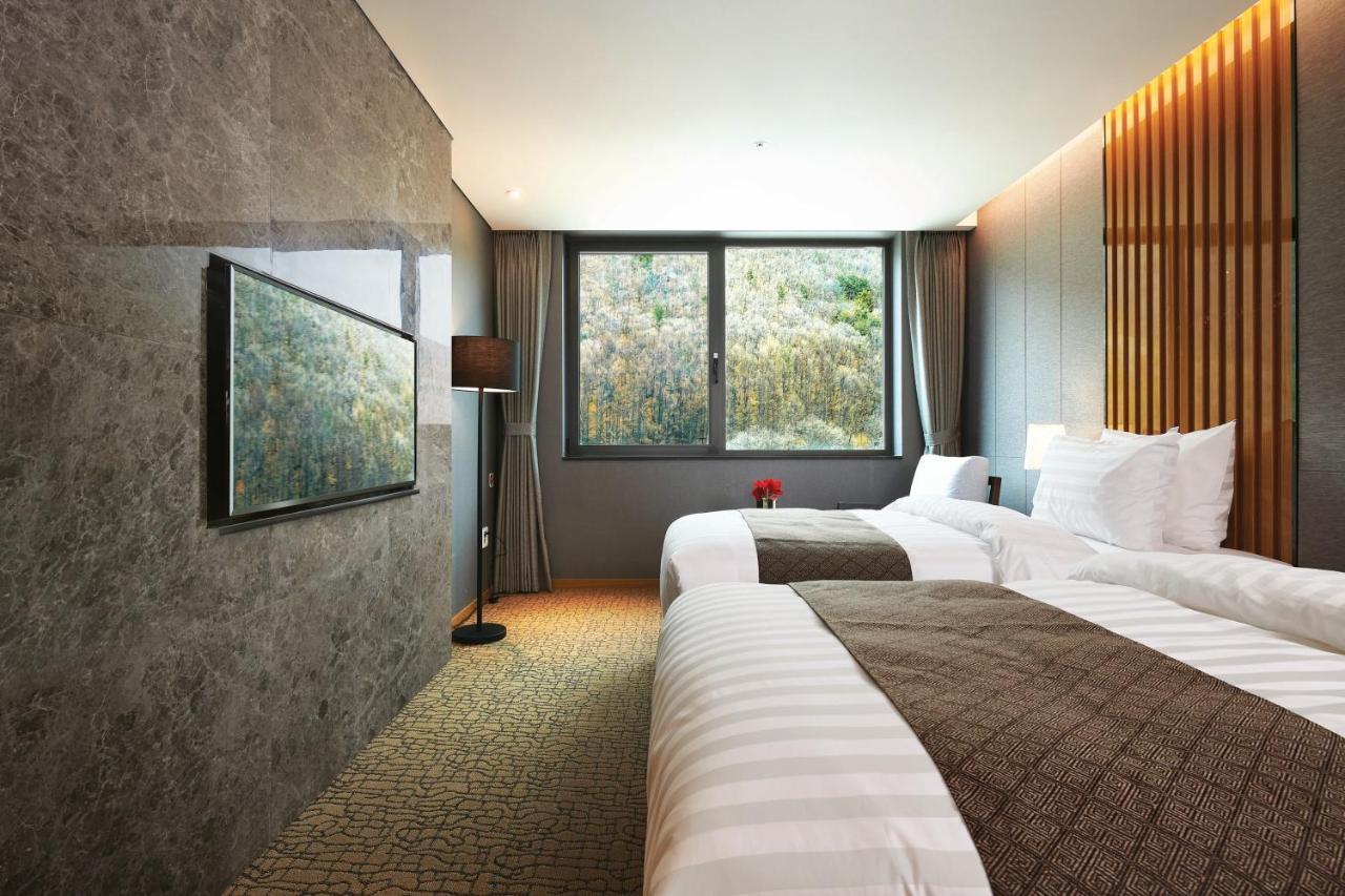 Jeongseon Intoraon Hotel Екстериор снимка