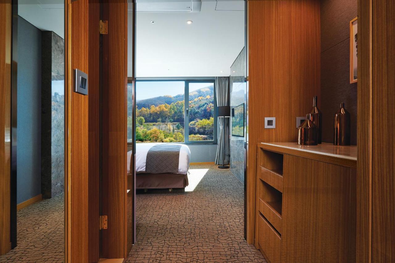 Jeongseon Intoraon Hotel Екстериор снимка