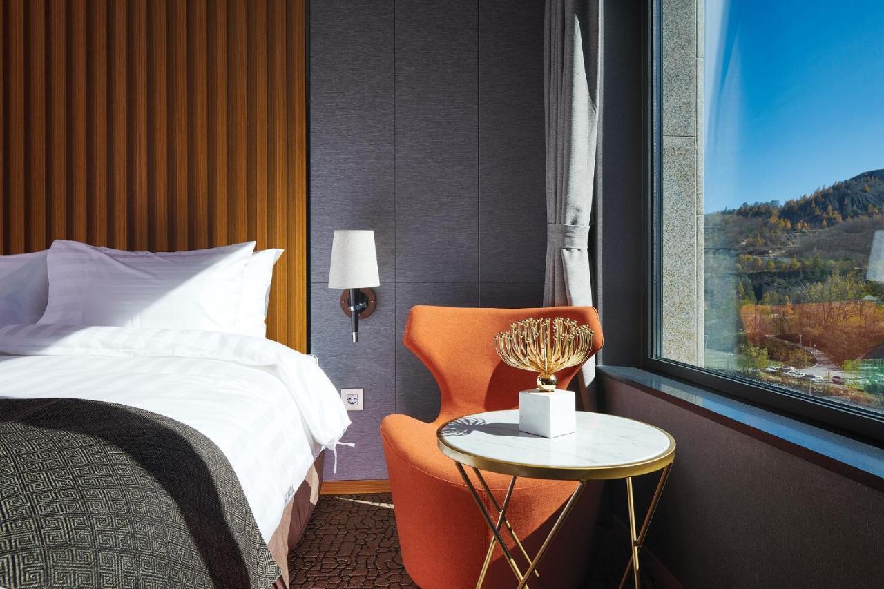 Jeongseon Intoraon Hotel Екстериор снимка