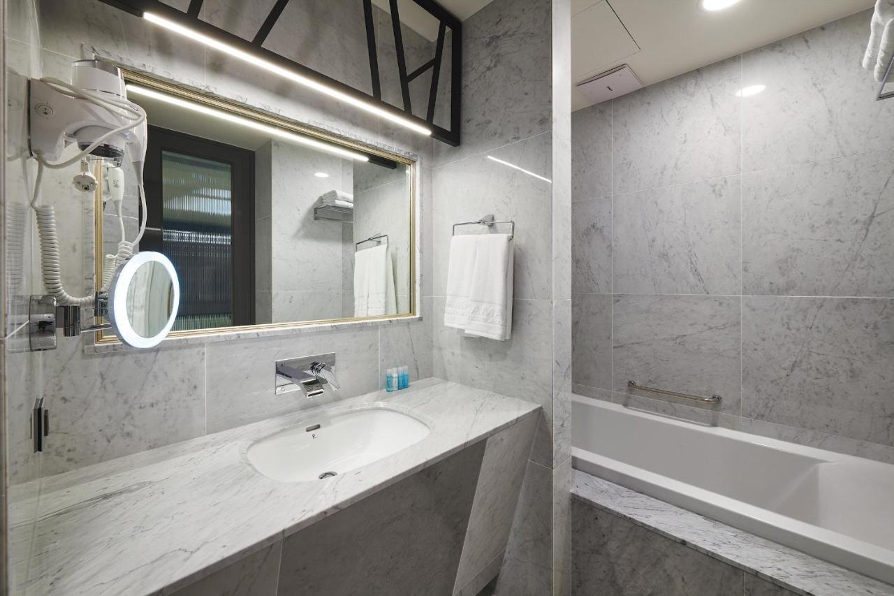 Jeongseon Intoraon Hotel Екстериор снимка
