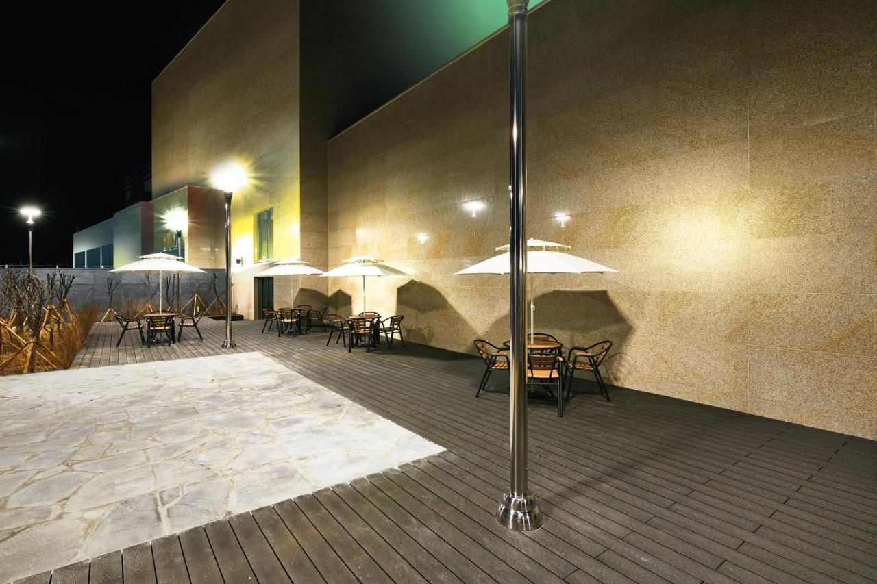 Jeongseon Intoraon Hotel Екстериор снимка