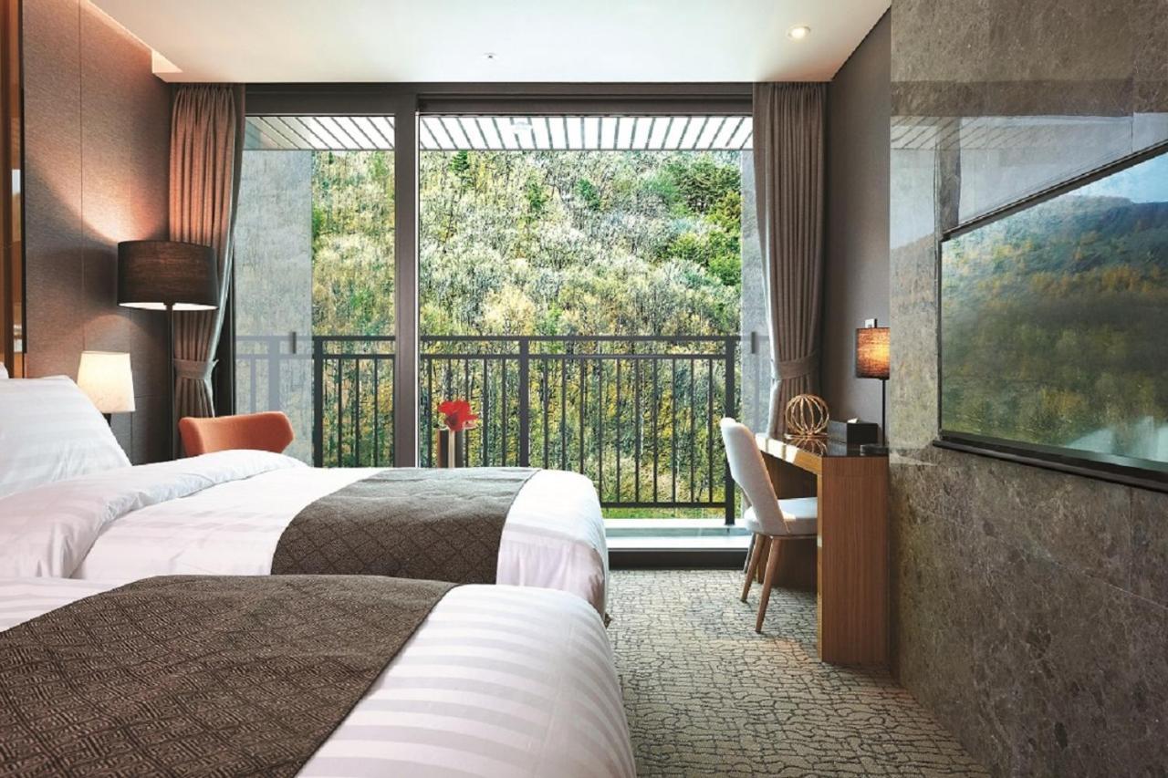 Jeongseon Intoraon Hotel Екстериор снимка