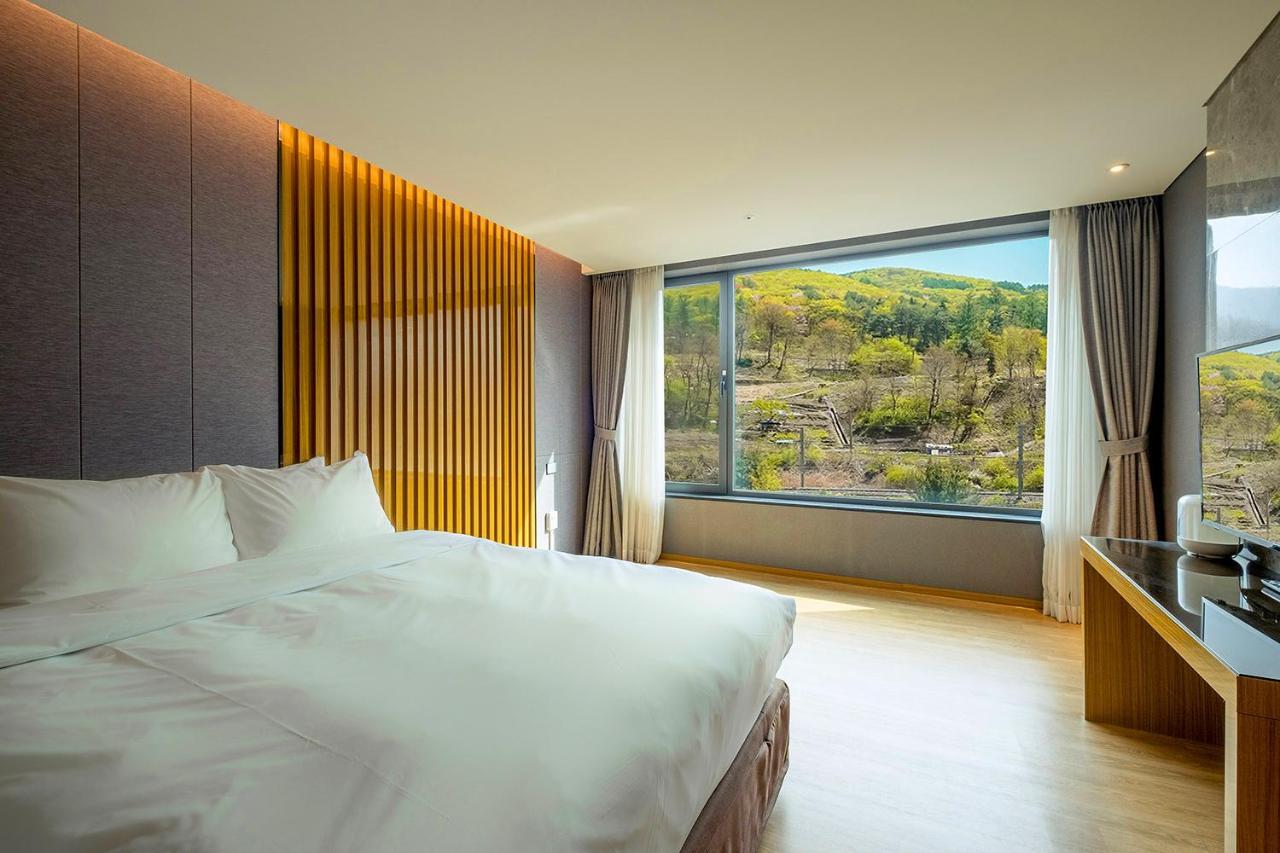 Jeongseon Intoraon Hotel Екстериор снимка